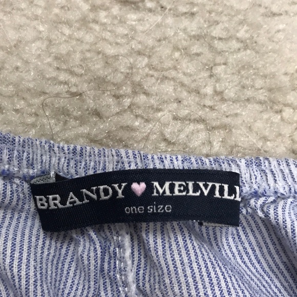 BRANDY OFF THE SHOULDER CROP TOP - Picture 4 of 5